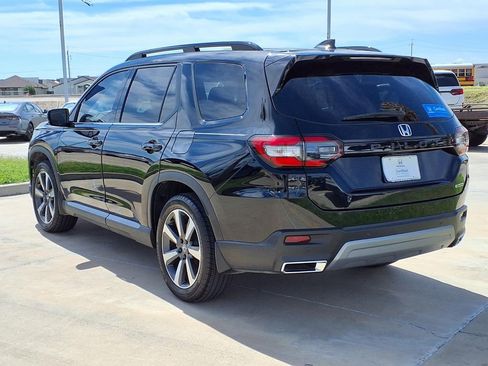 Certified 2025 Honda Pilot Touring image 5