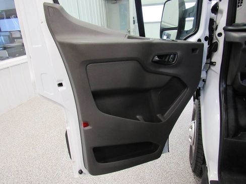 Used 2023 Ford Transit 250 Medium Roof AWD image 34