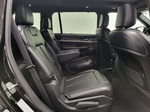 Used 2024 Jeep Grand Cherokee L Limited w/ Luxury Tech Group II image 13