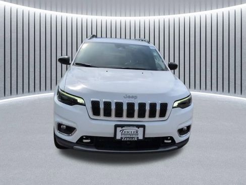 Certified 2022 Jeep Cherokee Limited w/ Elite Package AWD/4WD image 3