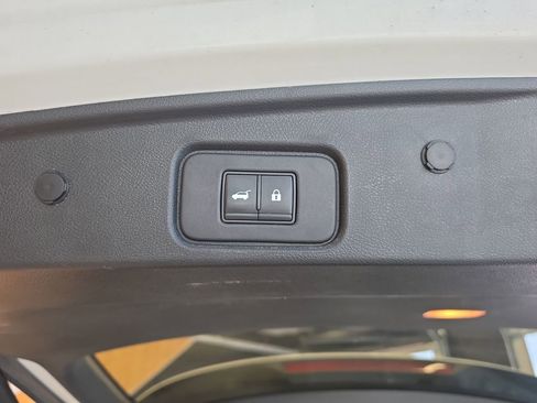 Used 2023 Nissan Pathfinder Platinum FWD image 44