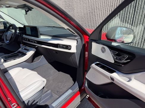 New 2026 Lincoln Aviator Reserve w/ Luxury Package image 28