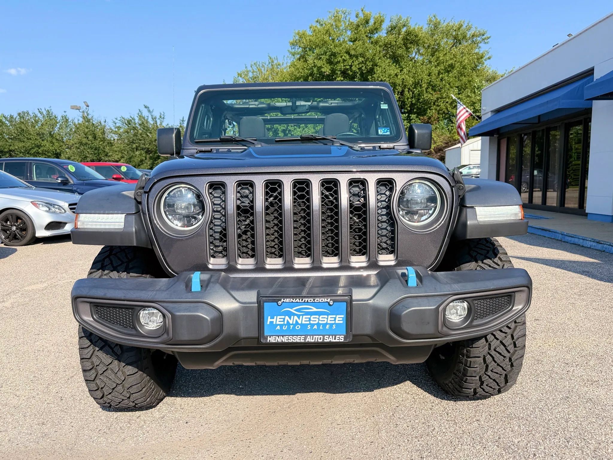 Used 2023 Jeep Wrangler Unlimited Rubicon 4xe w/ Cold Weather Group AWD/4WD image 4