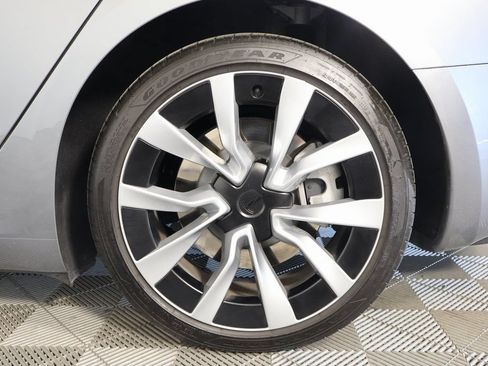 Used 2025 Tesla Model 3 Long Range AWD/4WD image 16