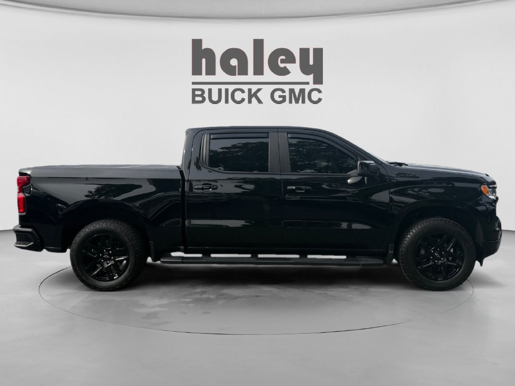 Used 2024 Chevrolet Silverado 1500 RST AWD/4WD image 6