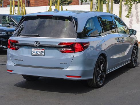 Used 2023 Honda Odyssey Sport image 9