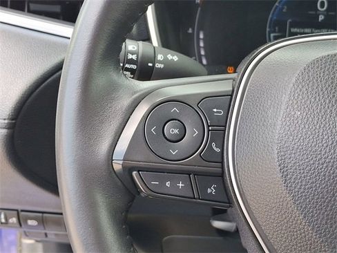Used 2024 Toyota Corolla Cross XLE image 27