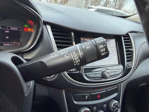 Used 2019 Chevrolet Trax LT w/ Driver Confidence Package image 21