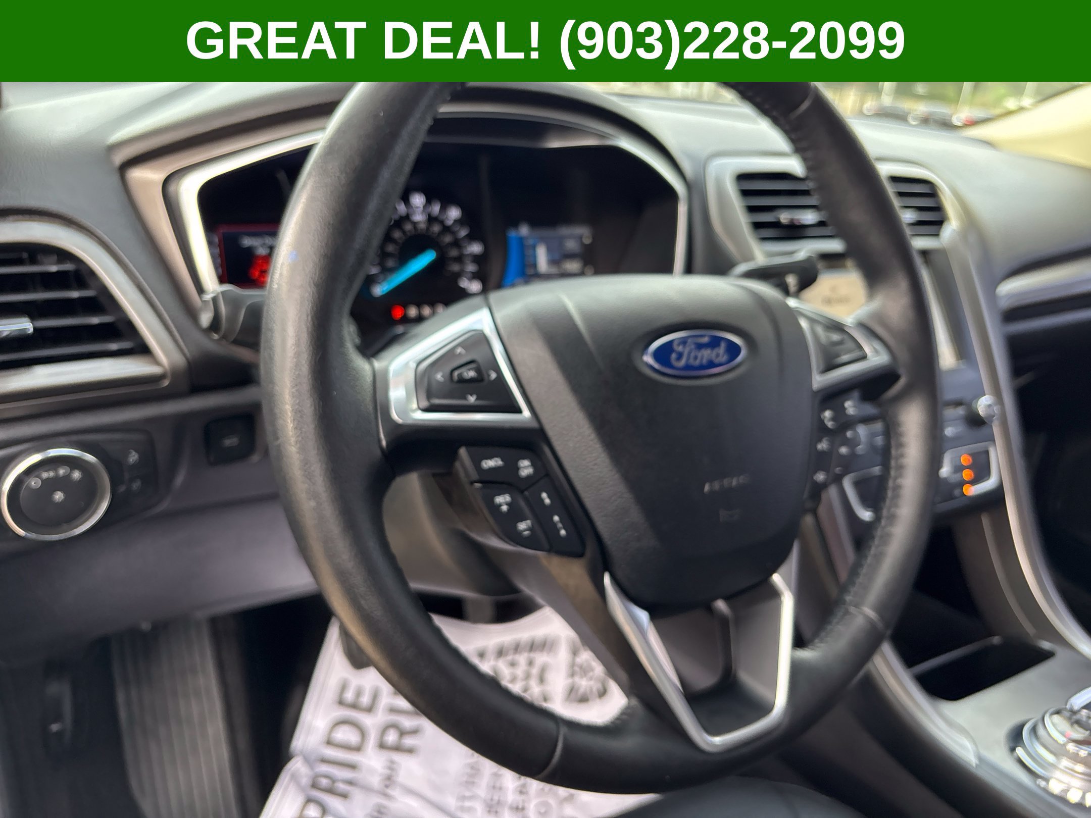Used 2017 Ford Fusion SE w/ Equipment Group 602A FWD image 29