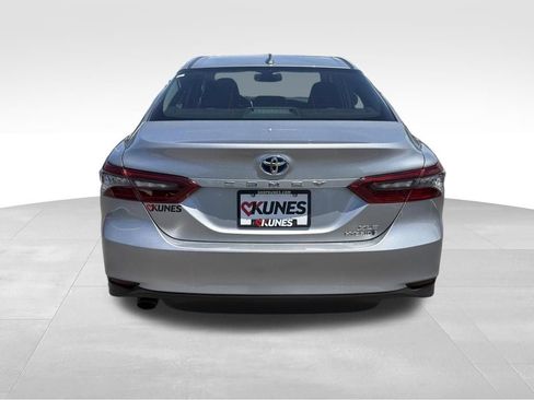 Used 2023 Toyota Camry XLE w/ Cold Weather Package FWD image 9