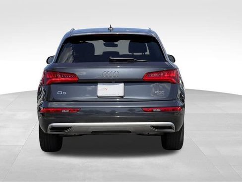 Used 2018 Audi Q5 2.0T Premium w/ Convenience Package AWD/4WD image 4