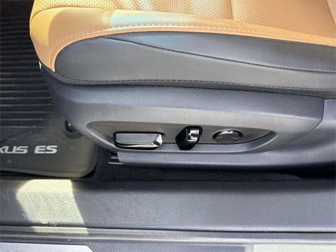 Certified 2024 Lexus ES 350 w/ Premium Package image 12