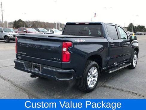 Used 2020 Chevrolet Silverado 1500 Custom w/ Custom Value Package image 3