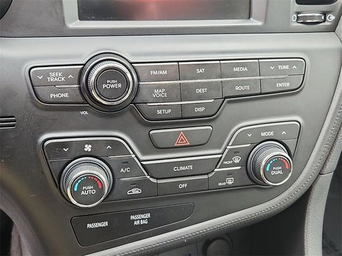 Used 2011 Kia Optima EX w/ Premium Pkg image 16