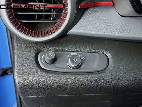 Used 2024 Chevrolet Trax RS image 12