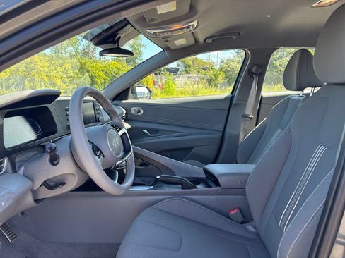Used 2026 Hyundai Elantra Sport FWD image 19