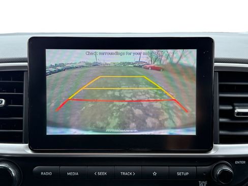 Used 2021 Hyundai Venue SEL image 15