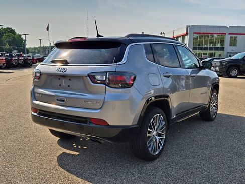 Used 2022 Jeep Compass Limited w/ Elite Group AWD/4WD image 6