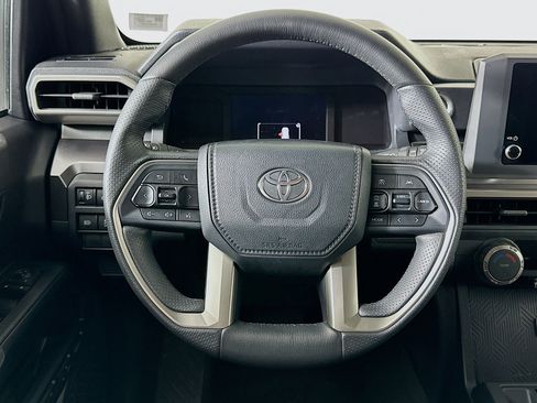 Used 2025 Toyota 4Runner SR5 image 18