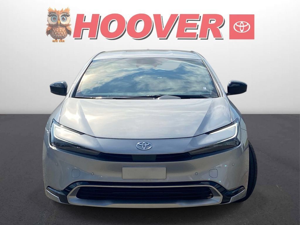 Used 2025 Toyota Prius Plug-In Hybrid FWD image 5