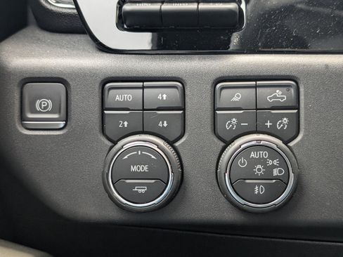 Used 2023 Chevrolet Silverado 1500 ZR2 w/ Technology Package image 14