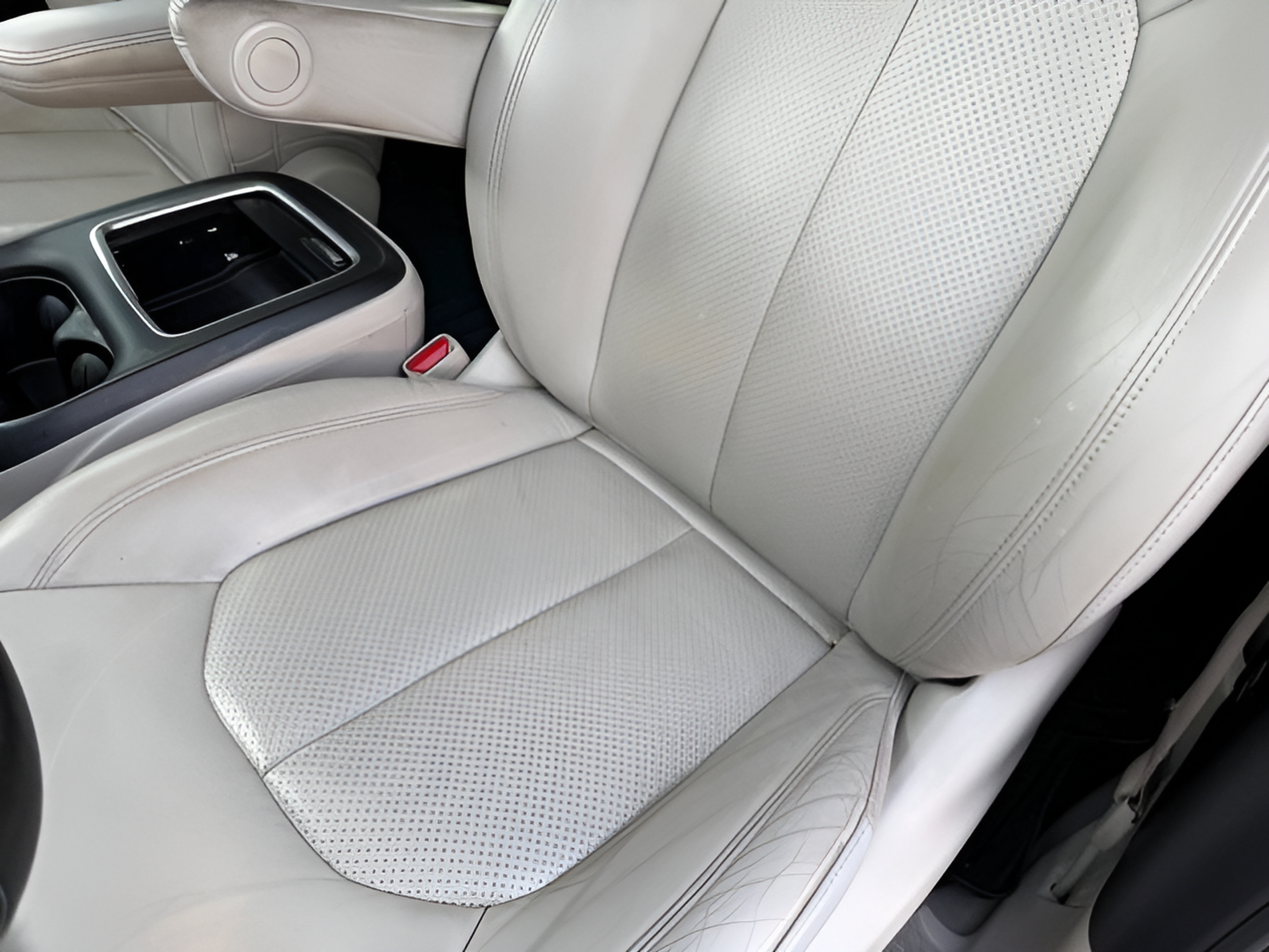 Used 2021 Chrysler Pacifica Touring-L FWD image 30