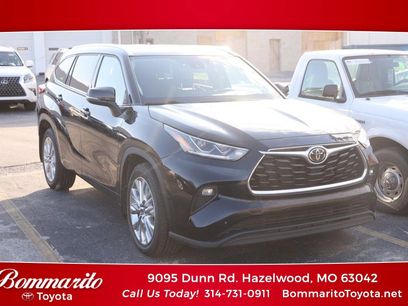Used 2023 Toyota Highlander Limited