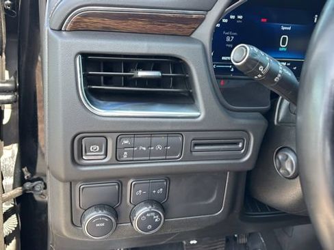 Used 2024 Chevrolet Tahoe Premier RWD image 21