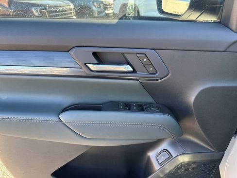 New 2026 GMC Terrain AT4 w/ LPO, Black Badging Package image 13