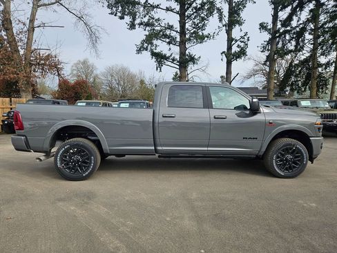 New 2026 RAM 2500 Limited image 8