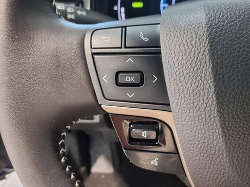 Used 2026 Toyota Camry SE w/ Convenience Package FWD image 6