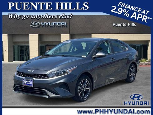 Used 2023 Kia Forte LXS FWD image 1
