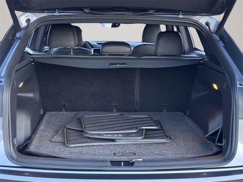 Used 2021 Volkswagen Atlas Cross Sport SEL image 22