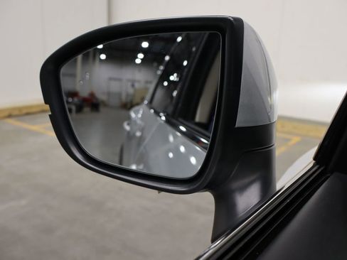 Used 2024 Nissan Pathfinder SV image 41