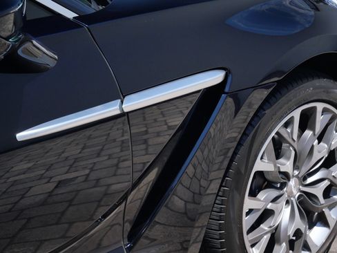 Used 2023 Aston Martin DBX AWD/4WD image 9