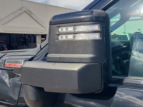 Used 2025 GMC Sierra 3500 AT4 w/ Technology Package AWD/4WD image 6