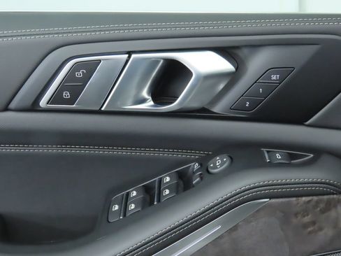 Used 2026 BMW X5 xDrive40i w/ Premium Package AWD/4WD image 25