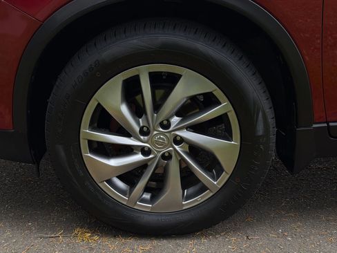 Used 2015 Nissan Rogue SL w/ SL Premium Package image 70