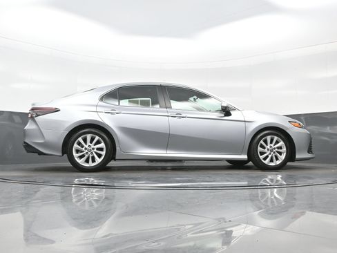Used 2023 Toyota Camry LE FWD image 32