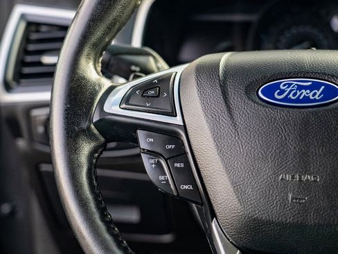 Used 2017 Ford Edge SEL w/ Canadian Touring Package image 16