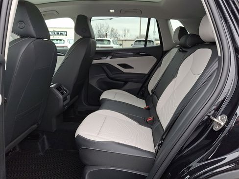 New 2026 Volkswagen Tiguan SE AWD/4WD image 6