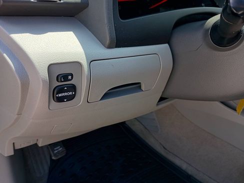Used 2008 Toyota Camry XLE FWD image 25