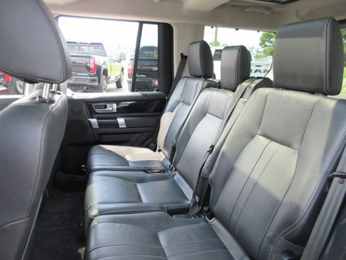 Used 2016 Land Rover LR4 HSE Silver Edition AWD/4WD image 22