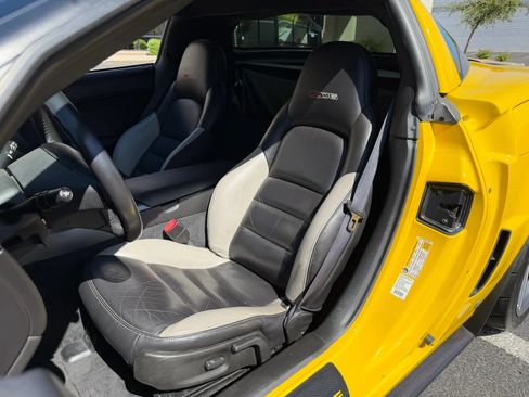 Used 2006 Chevrolet Corvette Z06 w/ Preferred Equipment Group RWD image 18