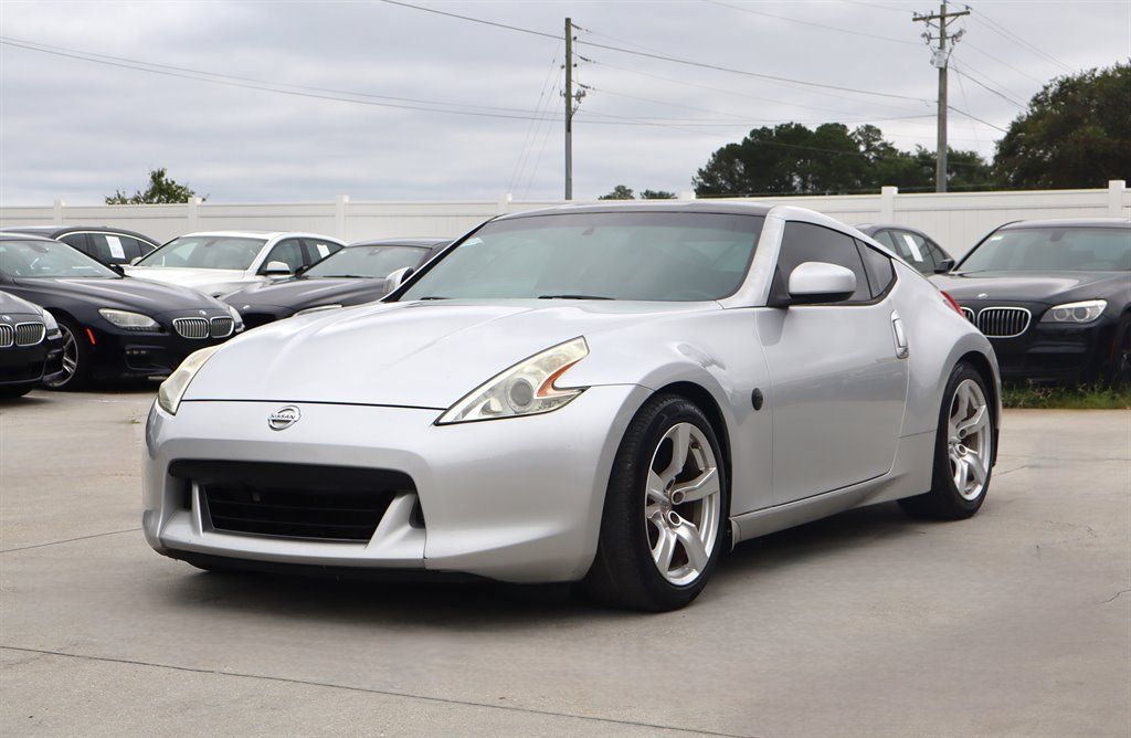 Used 2012 Nissan 370Z Coupe RWD image 3