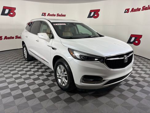 Used 2018 Buick Enclave Essence image 8