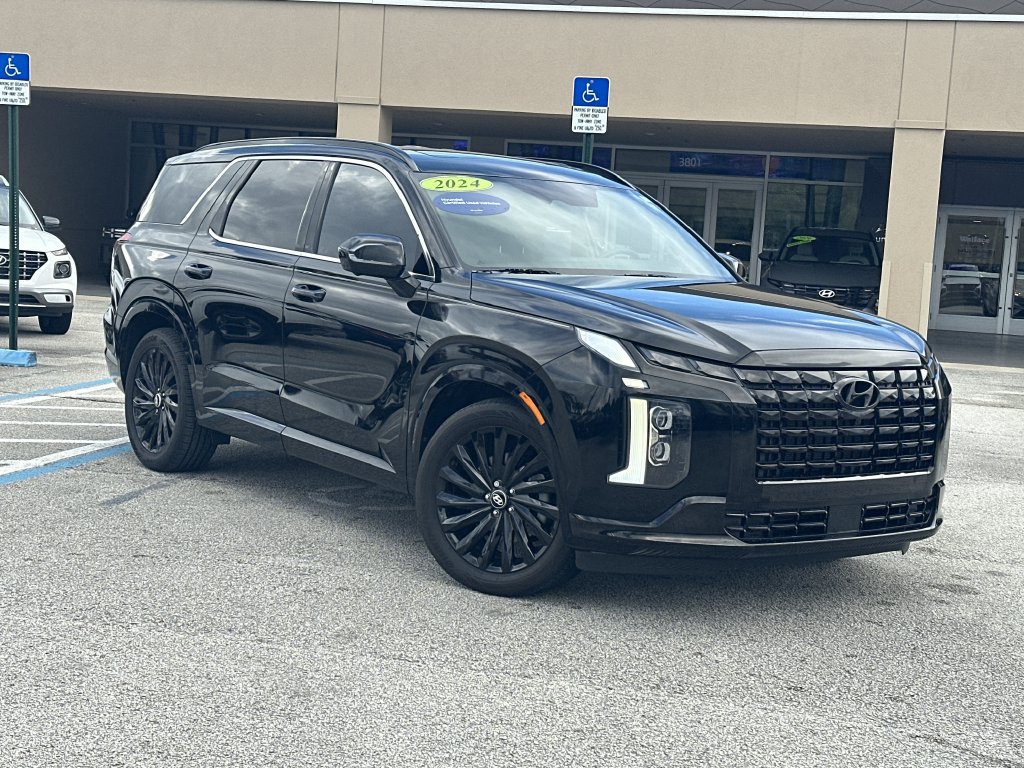 Used 2024 Hyundai Palisade Calligraphy AWD/4WD image 2