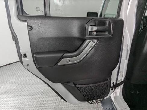 Used 2015 Jeep Wrangler Unlimited Sport w/ Quick Order Package 24S AWD/4WD image 13