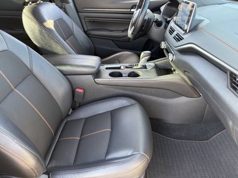 Used 2021 Nissan Altima 2.5 SR w/ SR Premium Package FWD image 12