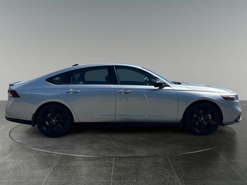 Used 2024 Honda Accord Sport image 10